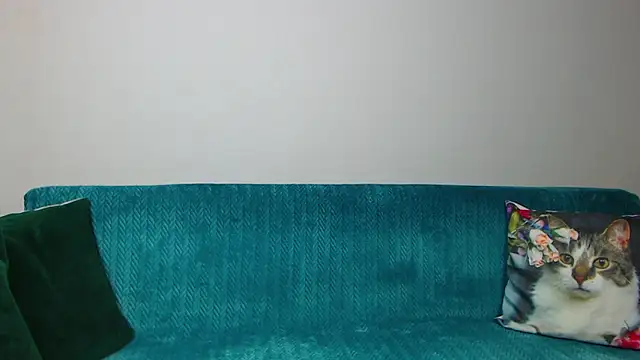 SaraDaisy online show from November 27, 6:43 pm