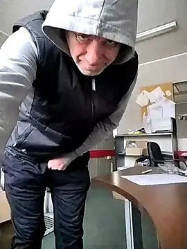 Snapshot of wilkalfa chatting on January 7, 7:44 am wilkalfa online show from January 7, 7:44 am