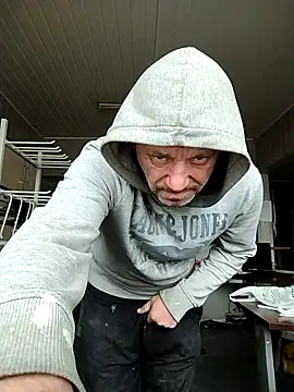 Snapshot of wilkalfa chatting on February 13, 11:17 am wilkalfa online show from February 13, 11:17 am