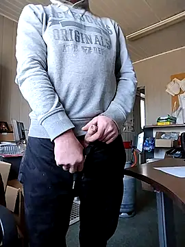 Snapshot of wilkalfa chatting on February 27, 11:10 am wilkalfa online show from February 27, 11:10 am