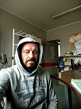 Snapshot of wilkalfa chatting on March 10, 9:36 am wilkalfa online show from March 10, 9:36 am