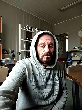 Snapshot of wilkalfa chatting on March 12, 8:31 am wilkalfa online show from March 12, 8:31 am