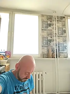 Snapshot of wilkalfa chatting on April 12, 12:32 pm wilkalfa online show from April 12, 12:32 pm