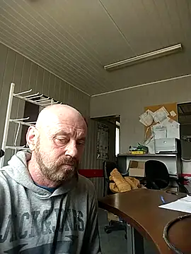 Snapshot of wilkalfa chatting on April 16, 10:16 am wilkalfa online show from April 16, 10:16 am