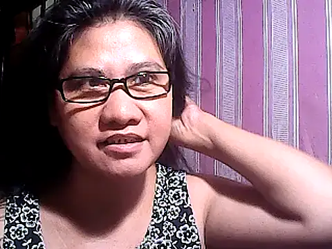sweetsosie18 online show from March 21, 1:45 pm