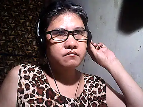 sweetsosie18 online show from January 7, 8:11 pm