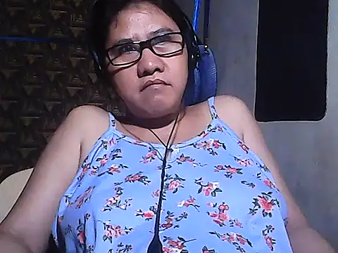 sweetsosie18 online show from February 16, 9:49 am