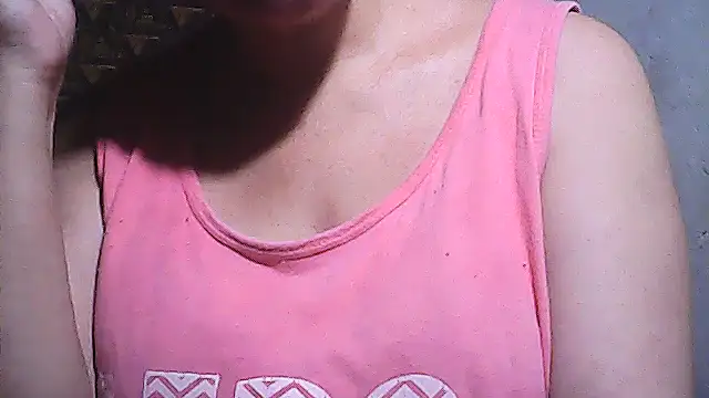 sweetsosie18 online show from April 14, 6:30 am