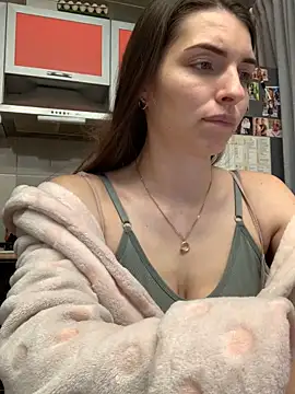 Snapshot of SeducingYoghourt chatting on January 3, 1:47 pm SeducingYoghourt online show from January 3, 1:47 pm