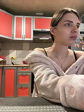 Snapshot of SeducingYoghourt chatting on November 8, 3:45 pm SeducingYoghourt online show from November 8, 3:45 pm