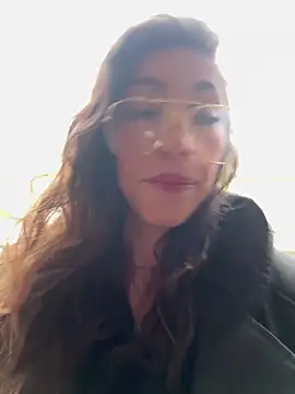 Snapshot of amanilouve chatting on November 6, 11:55 am amanilouve online show from November 6, 11:55 am