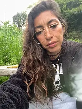 amanilouve online show from April 12, 9:36 am