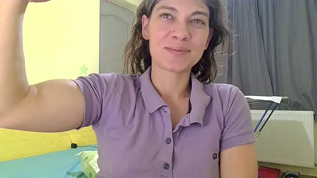 Snapshot of MercyLove chatting on December 3, 1:42 pm MercyLove online show from December 3, 1:42 pm