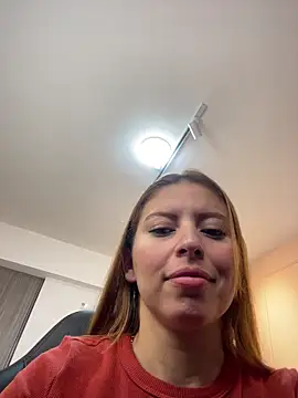 Snapshot of ROSE__15 chatting on November 8, 11:21 am ROSE 15 online show from November 8, 11:21 am