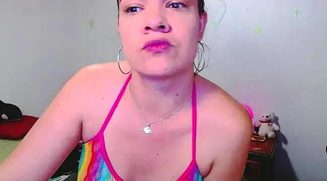 Snapshot of luchiana_hott21 chatting on January 21, 11:02 pm luchiana hott21 online show from January 21, 11:02 pm