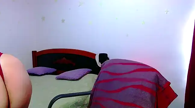 Snapshot of luchiana_hott21 chatting on February 8, 3:21 pm luchiana hott21 online show from February 8, 3:21 pm