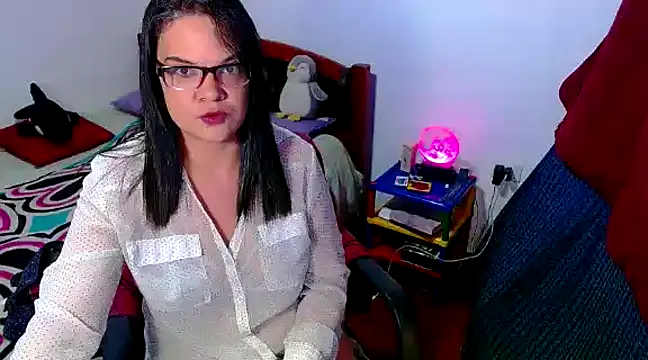 Snapshot of luchiana_hott21 chatting on March 21, 11:23 pm luchiana hott21 online show from March 21, 11:23 pm