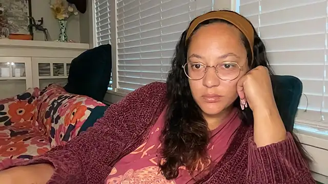 dreamyriri online show from April 10, 1:38 pm