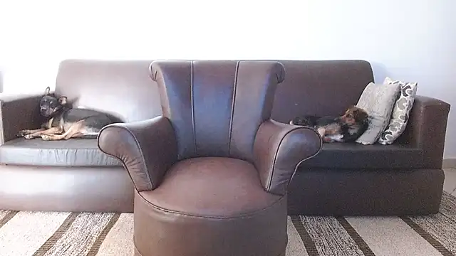 Linda1975 online show from March 22, 3:42 pm