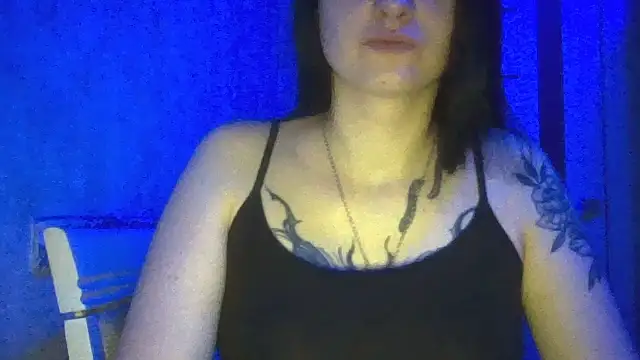 Snapshot of LolaMegan chatting on May 17, 9:44 pm LolaMegan online show from May 17, 9:44 pm