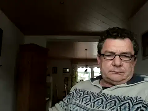 Nobbie444 online show from April 4, 9:40 am