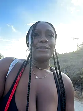 Snapshot of TilaTotti chatting on October 21, 11:38 pm TilaTotti online show from October 21, 11:38 pm