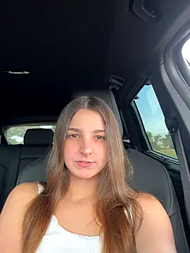 DoriDeluxe66 online show from October 14, 11:00 am