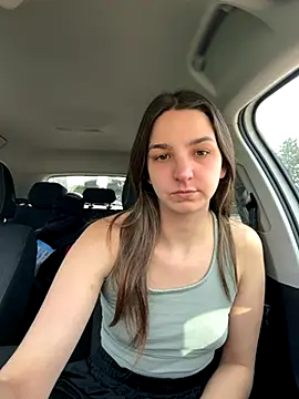 DoriDeluxe66 online show from November 20, 9:53 am