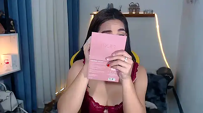 MarieLoveGlamorous online show from January 3, 12:19 pm