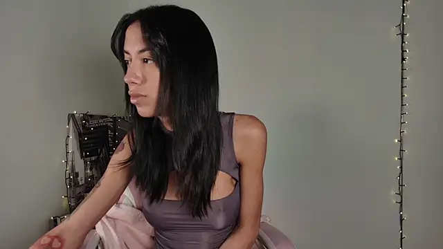  monamour  online show from January 18, 8:10 am