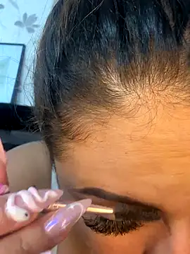 Snapshot of Emiily_W chatting on December 3, 10:24 am Emiily W online show from December 3, 10:24 am