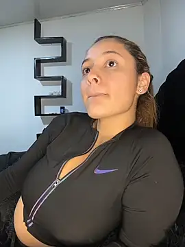 Snapshot of Emiily_W chatting on March 4, 6:25 pm Emiily W online show from March 4, 6:25 pm