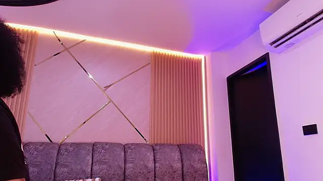 naia blessed online show from March 18, 7:17 pm