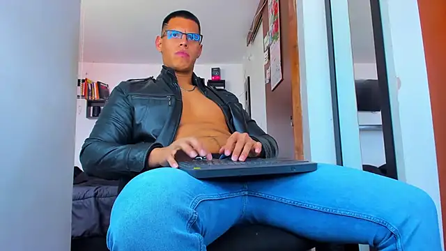  John Boy  online show from November 12, 7:24 pm