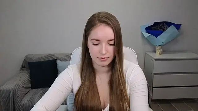 EvaMaddison online show from December 31, 6:59 am