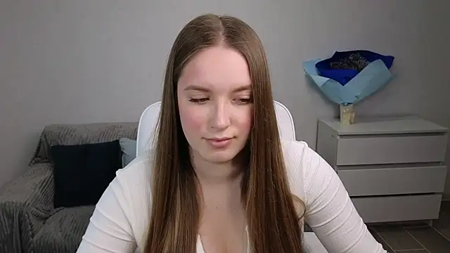 EvaMaddison online show from February 4, 6:04 am
