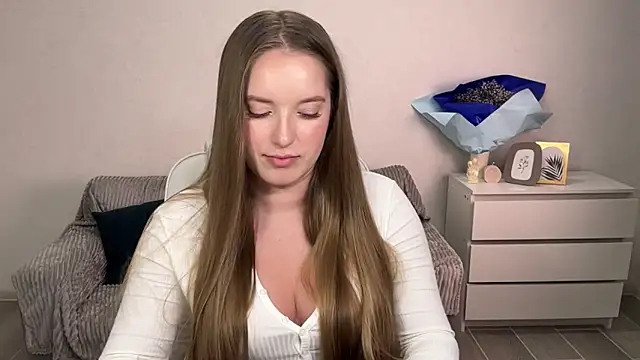 Snapshot of EvaMaddison chatting on October 8, 8:17 pm EvaMaddison online show from October 8, 8:17 pm