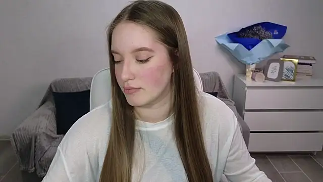 Snapshot of EvaMaddison chatting on December 17, 8:26 pm EvaMaddison online show from December 17, 8:26 pm