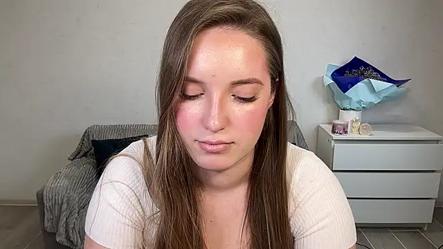 Snapshot of EvaMaddison chatting on February 5, 6:12 pm EvaMaddison online show from February 5, 6:12 pm