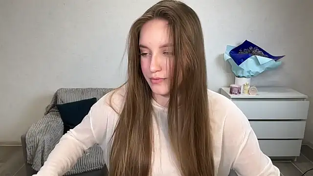 Snapshot of EvaMaddison chatting on February 10, 5:06 pm EvaMaddison online show from February 10, 5:06 pm