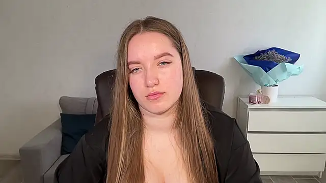 EvaMaddison online show from May 19, 6:31 am