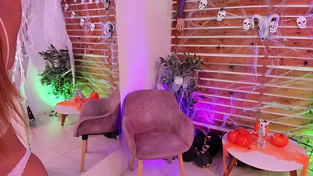 Snapshot of _MeganRain chatting on October 17, 7:33 am MeganRain online show from October 17, 7:33 am