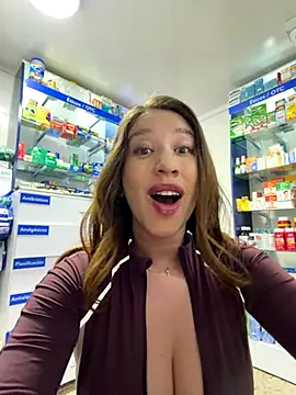 Snapshot of roouse chatting on November 15, 9:11 pm roouse online show from November 15, 9:11 pm