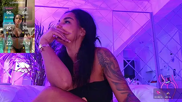 KimiBrown online show from December 5, 4:54 am