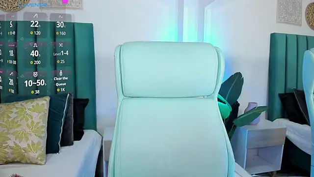 amy-thomson1 online show from April 3, 9:24 pm