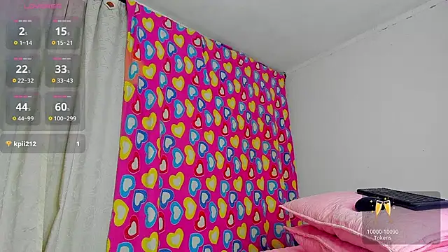 caroline tovar online show from February 26, 11:37 pm