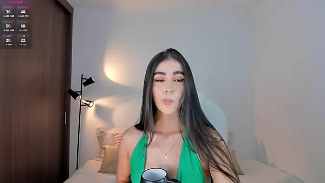 RebeccaBaxter online show from June 28, 11:00 pm