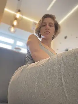 Snapshot of Feral_berry_8133 chatting on December 19, 11:50 am Feral berry 8133 online show from December 19, 11:50 am