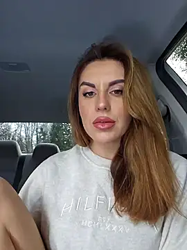 Kalli Fornia online show from December 19, 9:18 am