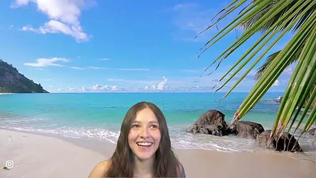 Snapshot of HannaMoom chatting on October 15, 11:05 pm HannaMoom online show from October 15, 11:05 pm